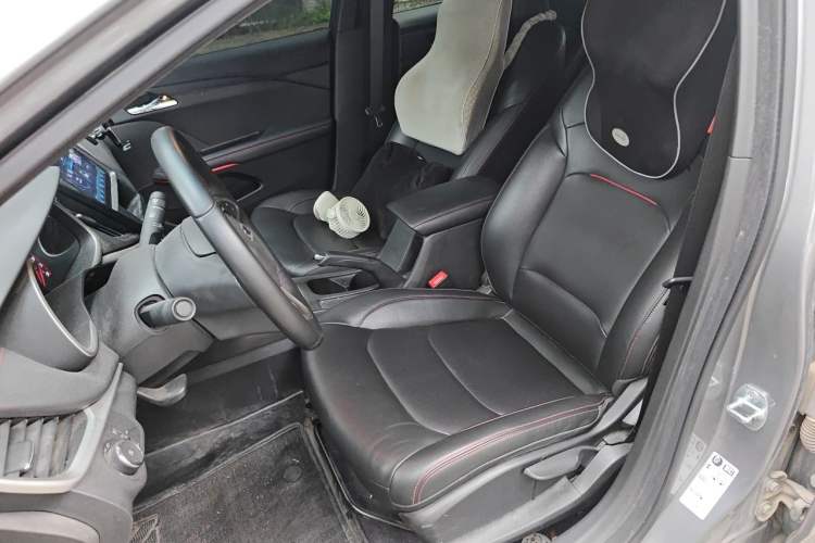 Used Chevrolet Monza 2020 Light Hybrid RS 330T Automatic Comfort Edition Left Front Seat