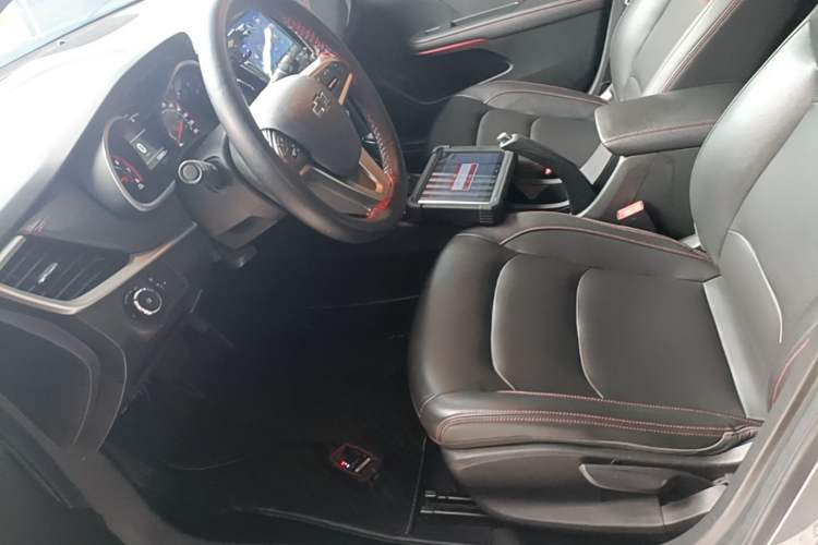 Used Chevrolet Monza 2020 Light Hybrid RS 330T Automatic Comfort Edition Left Front Seat