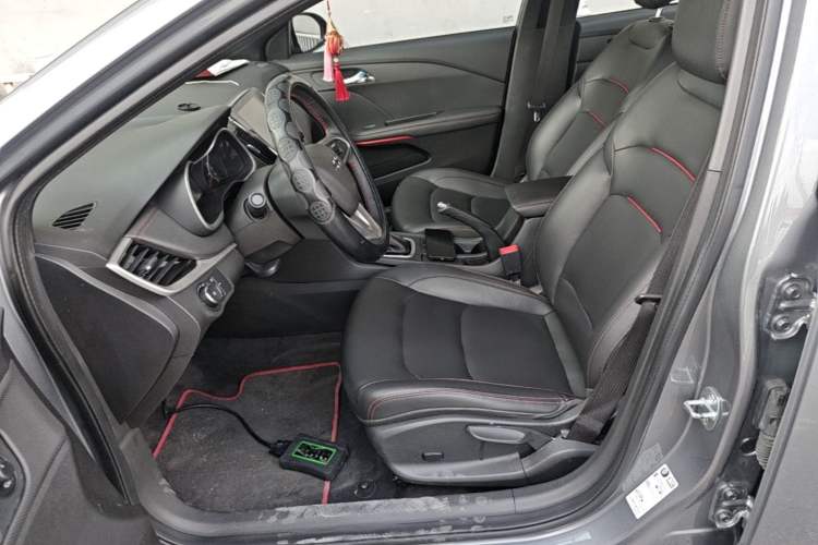 Used Chevrolet Monza 2020 Light Hybrid RS 330T Automatic Thrill Edition Left Front Seat