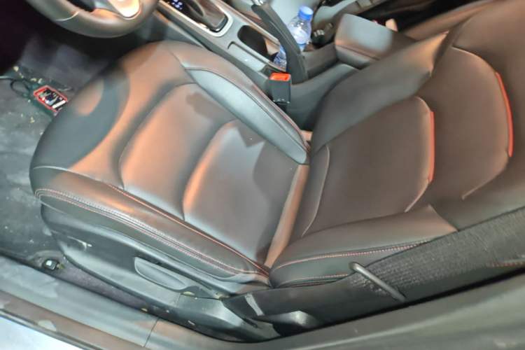 Used Chevrolet Monza 2020 Light Hybrid RS 330T Automatic Comfort Edition Left Front Seat