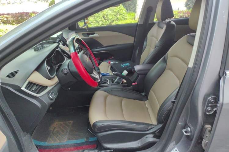 Used Chevrolet Monza 2020 320 Automatic Enjoyment Edition Left Front Seat