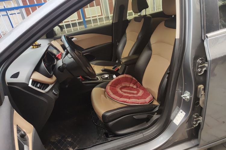 Used Chevrolet Monza 2020 320 Automatic Enjoyment Edition Left Front Seat