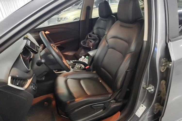 Used Chevrolet Monza 2020 Light Hybrid Redline 320T Dual-Clutch Thrilling Edition Left Front Seat