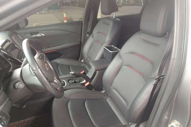Used Chevrolet Monza 2020 Light Hybrid RS 330T Automatic Comfort Edition Left Front Seat