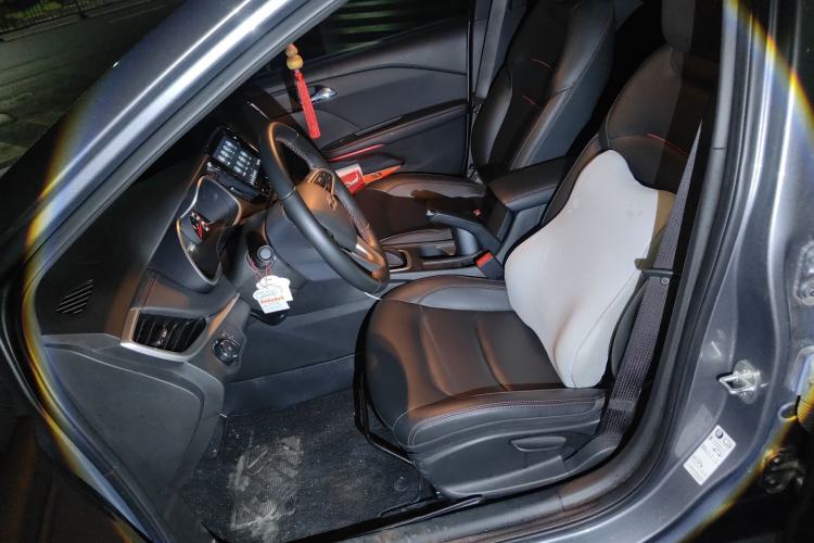Used Chevrolet Monza 2020 Light Hybrid RS 330T Automatic Comfort Edition Left Front Seat