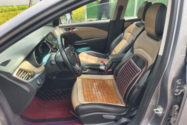 Used Chevrolet Monza 2020 320 Automatic Enjoyment Edition Left Front Seat
