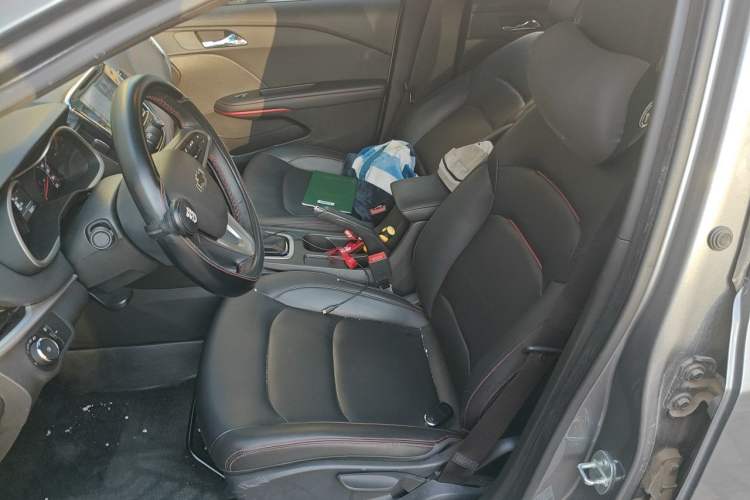 Used Chevrolet Monza 2020 Light Hybrid RS 330T Automatic Comfort Edition Left Front Seat