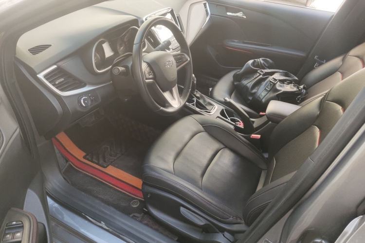 Used Chevrolet Monza 2020 Light Hybrid RS 330T Automatic Comfort Edition Left Front Seat