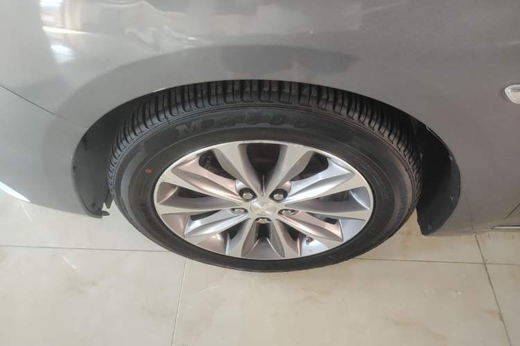 Used Chevrolet Monza 2020 320 Automatic Enjoyment Edition Left Front Wheel Hub