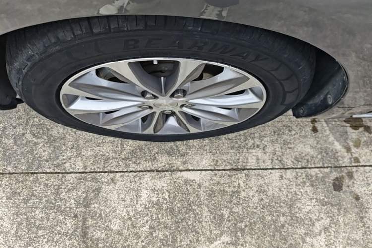 Used Chevrolet Monza 2020 320 Automatic Enjoyment Edition Left Front Wheel Hub
