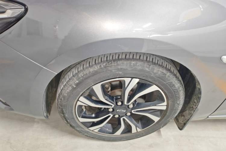 Used Chevrolet Monza 2020 Light Hybrid RS 330T Automatic Comfort Edition Left Front Wheel Hub