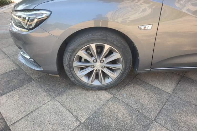 Used Chevrolet Monza 2020 320 Automatic Enjoyment Edition Left Front Wheel Hub