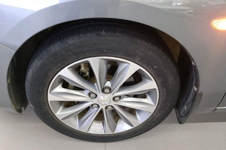 Used Chevrolet Monza 2020 320 Automatic Enjoyment Edition Left Front Wheel Hub
