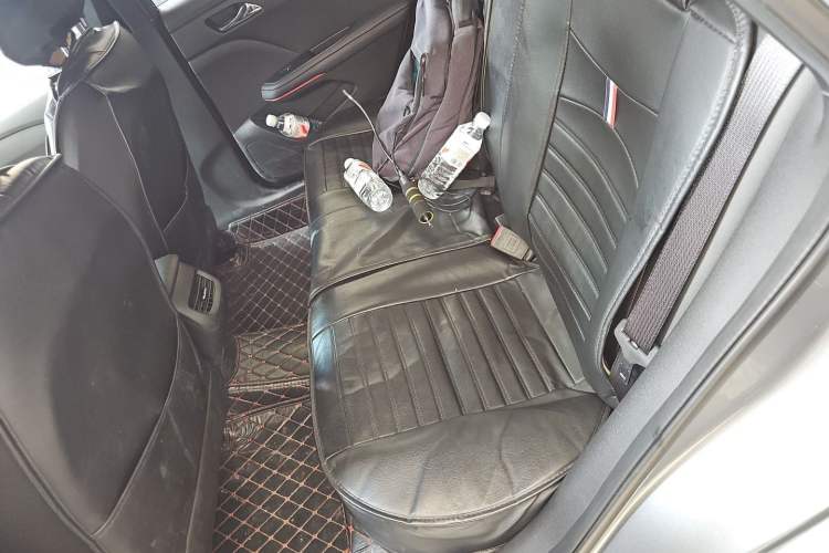 Used Chevrolet Monza 2020 Light Hybrid RS 330T Automatic Comfort Edition Left Rear Seat