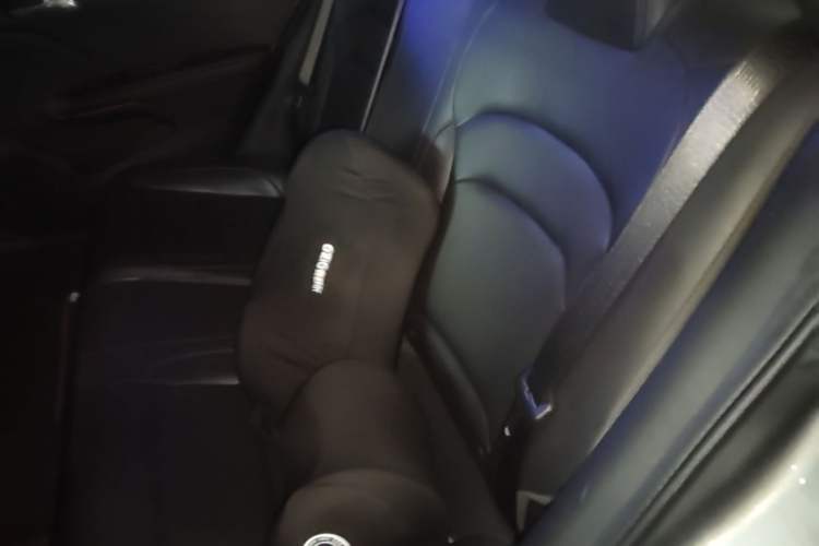 Used Chevrolet Monza 2020 Light Hybrid RS 330T Automatic Comfort Edition Left Rear Seat