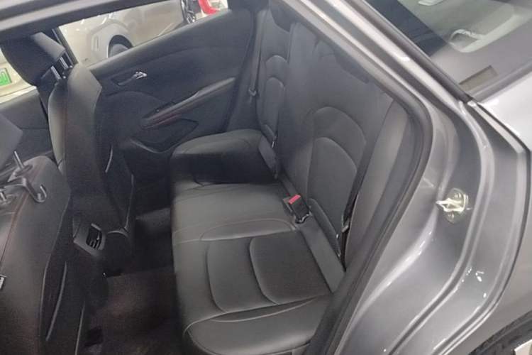 Used Chevrolet Monza 2020 Light Hybrid RS 330T Automatic Comfort Edition Left Rear Seat