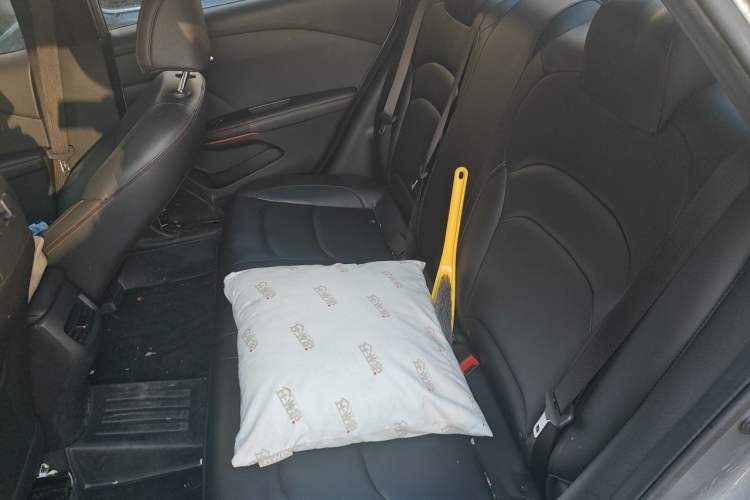 Used Chevrolet Monza 2020 Light Hybrid RS 330T Automatic Comfort Edition Left Rear Seat
