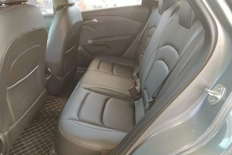 Used Chevrolet Monza 2020 Light Hybrid RS 330T Automatic Comfort Edition Left Rear Seat