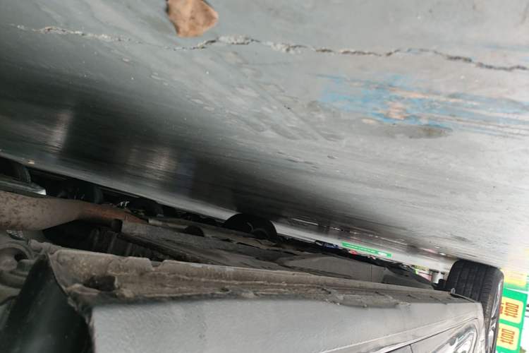 Used Chevrolet Monza 2020 Light Hybrid RS 330T Automatic Comfort Edition Left Side Sill