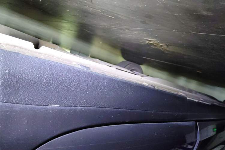 Used Chevrolet Monza 2020 Light Hybrid RS 330T Automatic Comfort Edition Left Side Sill