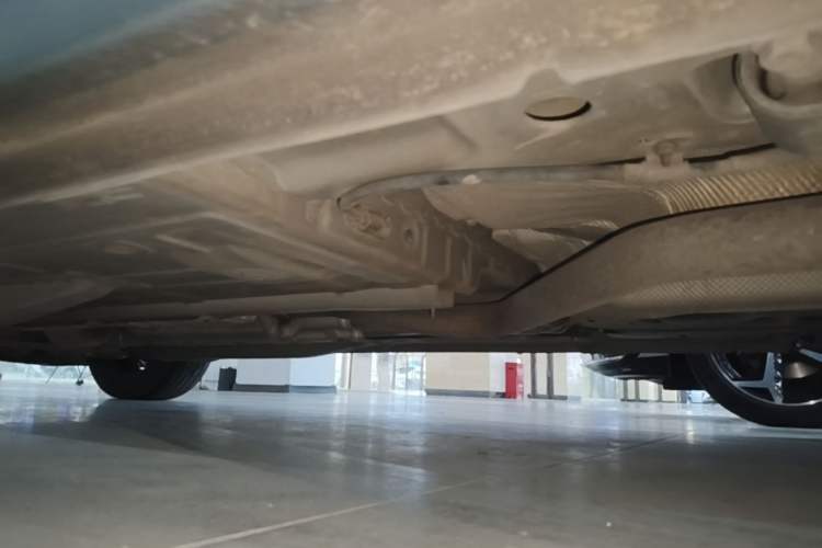 Used Chevrolet Monza 2020 Light Hybrid RS 330T Automatic Comfort Edition Left Side Sill