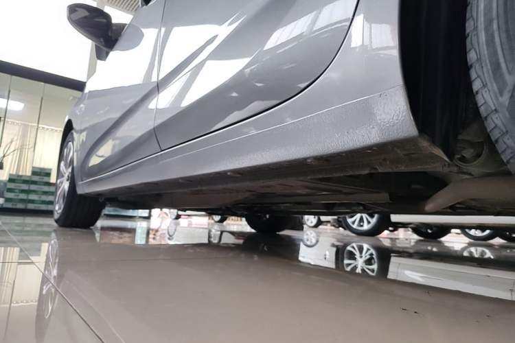 Used Chevrolet Monza 2020 320 Automatic Enjoyment Edition Left Side Sill