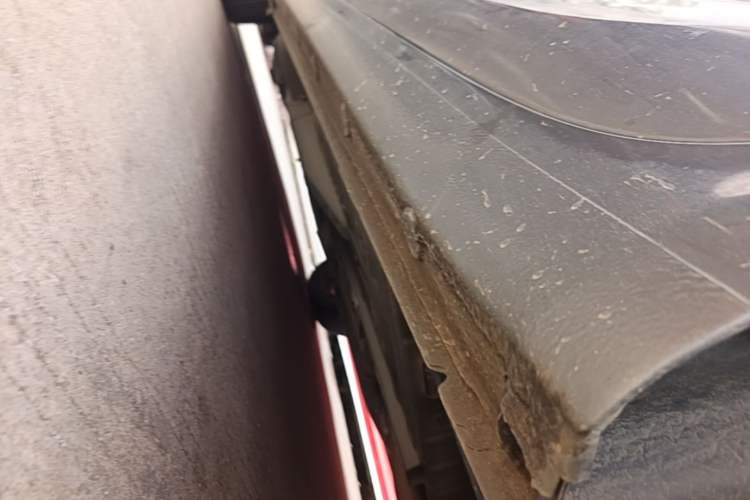 Used Chevrolet Monza 2020 Light Hybrid RS 330T Automatic Comfort Edition Left Side Sill