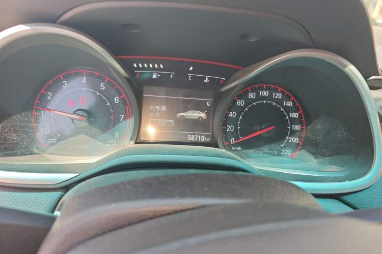 Used Chevrolet Monza 2020 Light Hybrid RS 330T Automatic Comfort Edition Odometer Close Up