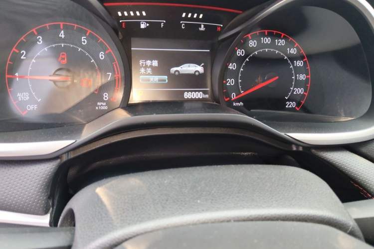 Used Chevrolet Monza 2020 Light Hybrid RS 330T Automatic Comfort Edition Odometer Close Up