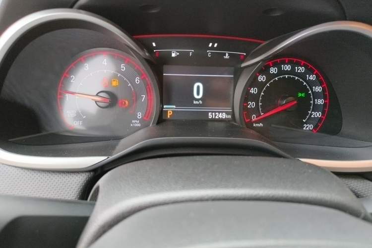 Used Chevrolet Monza 2020 Light Hybrid RS 330T Automatic Comfort Edition Odometer Close Up