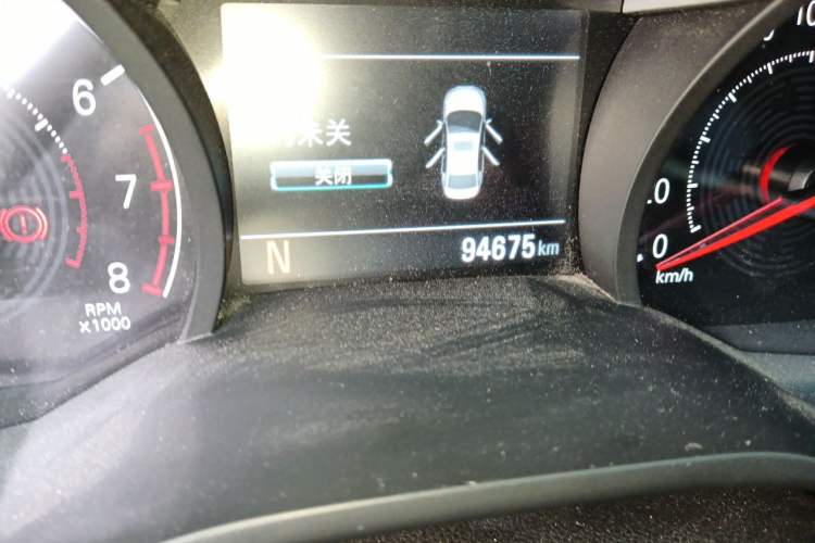 Used Chevrolet Monza 2020 320 Automatic Enjoyment Edition Odometer Close Up