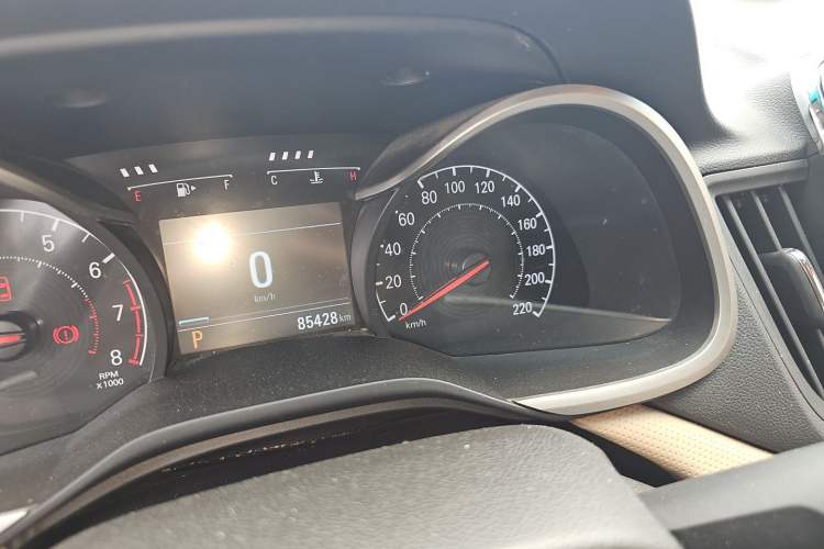 Used Chevrolet Monza 2020 320 Automatic Enjoyment Edition Odometer Close Up