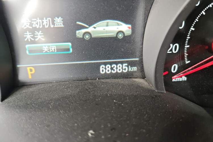 Used Chevrolet Monza 2020 Light Hybrid RS 330T Automatic Comfort Edition Odometer Close Up