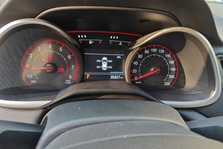 Used Chevrolet Monza 2020 Light Hybrid RS 330T Automatic Comfort Edition Odometer Close Up