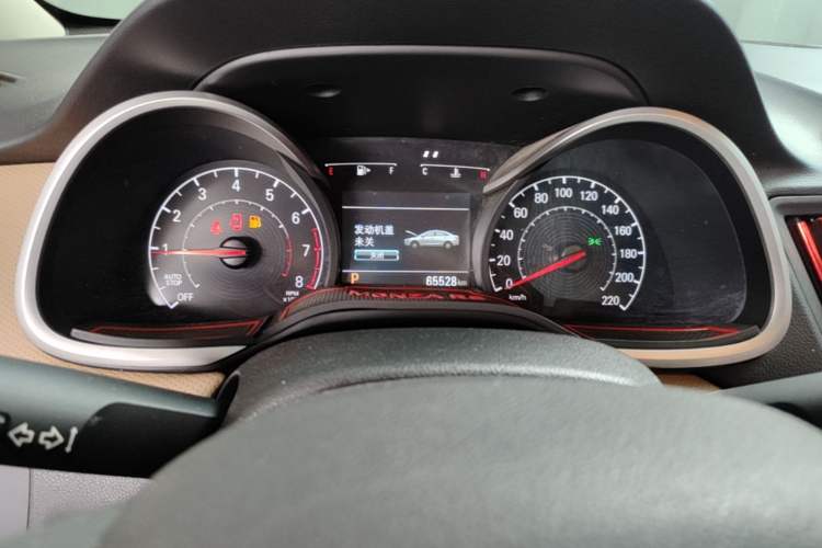 Used Chevrolet Monza 2020 320 Automatic Enjoyment Edition Odometer Close Up
