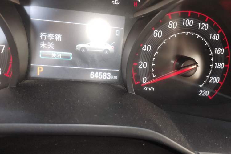 Used Chevrolet Monza 2020 Light Hybrid RS 330T Automatic Comfort Edition Odometer Close Up