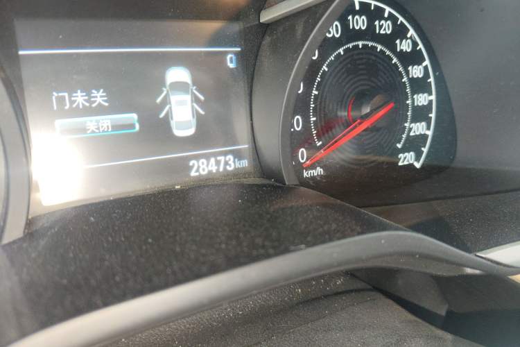 Used Chevrolet Monza 2020 320 Automatic Enjoyment Edition Odometer Close Up