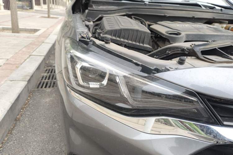 Used Chevrolet Monza 2020 320 Automatic Enjoyment Edition Right Front Headlight