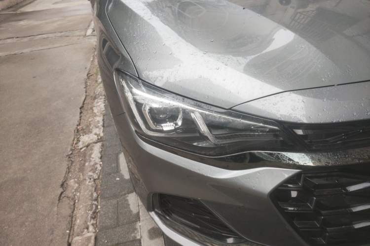 Used Chevrolet Monza 2020 Light Hybrid RS 330T Automatic Comfort Edition Right Front Headlight