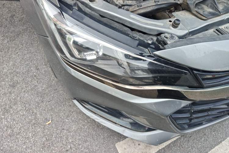 Used Chevrolet Monza 2020 Light Hybrid RS 330T Automatic Comfort Edition Right Front Headlight