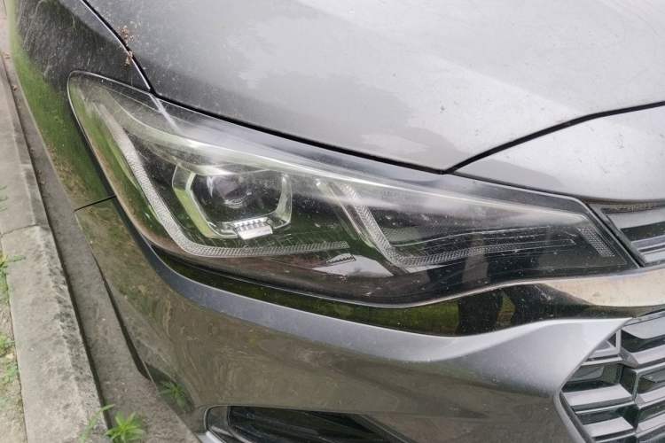 Used Chevrolet Monza 2020 Light Hybrid RS 330T Automatic Comfort Edition Right Front Headlight