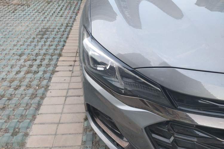 Used Chevrolet Monza 2020 Light Hybrid RS 330T Automatic Comfort Edition Right Front Headlight