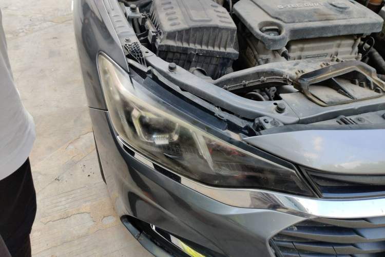 Used Chevrolet Monza 2020 320 Automatic Enjoyment Edition Right Front Headlight