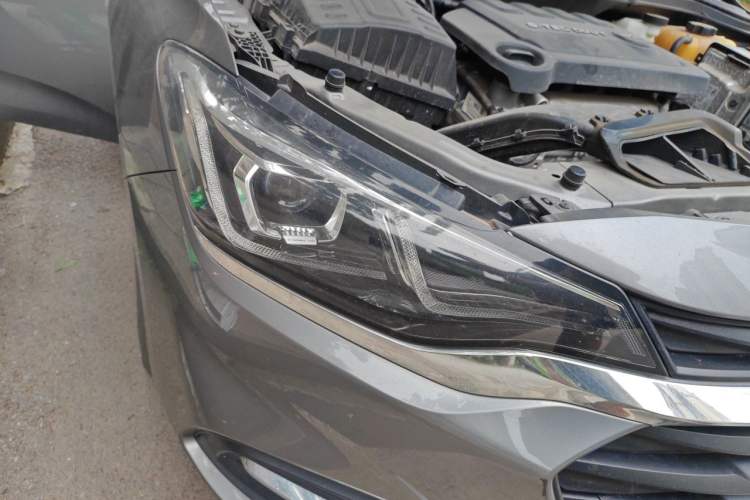 Used Chevrolet Monza 2020 320 Automatic Enjoyment Edition Right Front Headlight