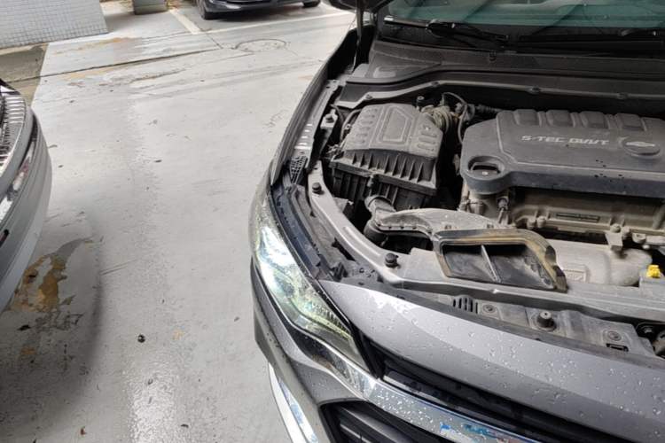 Used Chevrolet Monza 2020 320 Automatic Enjoyment Edition Right Front Headlight