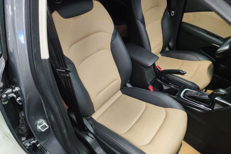 Used Chevrolet Monza 2020 320 Automatic Enjoyment Edition Right Front Seat