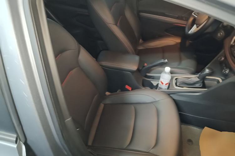 Used Chevrolet Monza 2020 Light Hybrid RS 330T Automatic Comfort Edition Right Front Seat