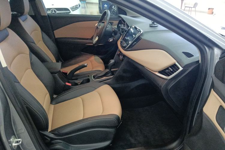 Used Chevrolet Monza 2020 320 Automatic Enjoyment Edition Right Front Seat