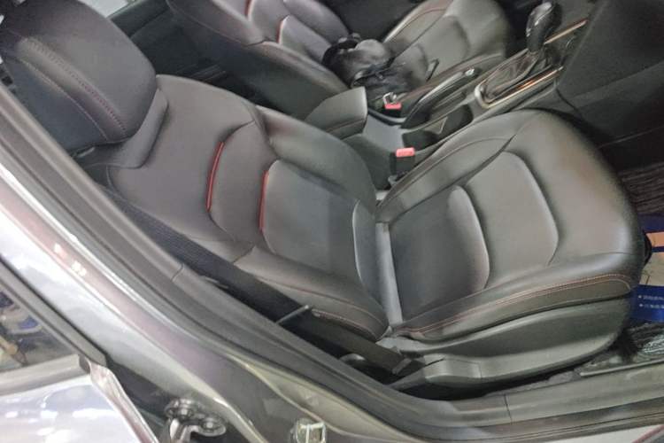 Used Chevrolet Monza 2020 Light Hybrid RS 330T Automatic Comfort Edition Right Front Seat