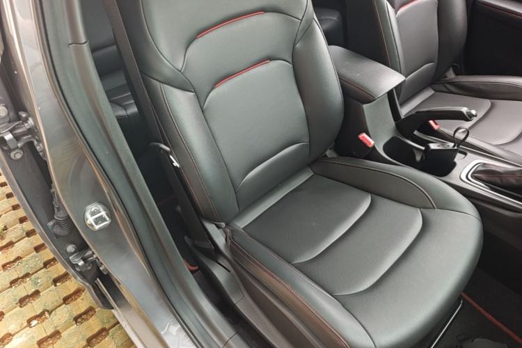 Used Chevrolet Monza 2020 Light Hybrid RS 330T Automatic Comfort Edition Right Front Seat